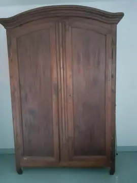Grande armoire en bois