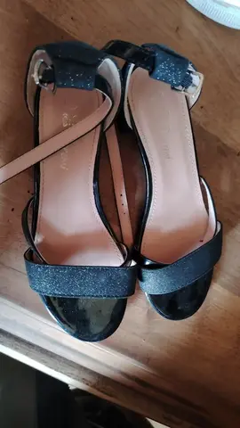 chaussures taille 32 servie 1fois pour un mariage