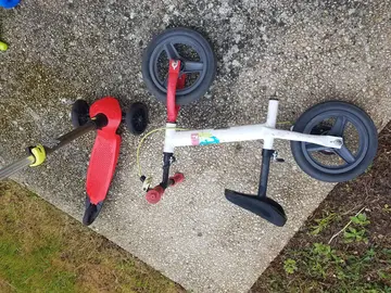 Draisienne et trottinette