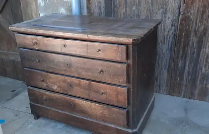 meuble ancien à tiroirs