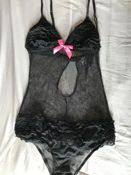 dessous à frou-frou TM