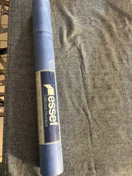 1 rouleau de papier peint imitation lambris bleu