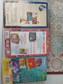 3 anciennes cassettes VHS pour enfants