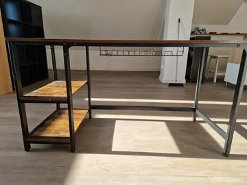 VASAGLE Bureau avec Rangement, Table d’Ordinateur, avec 2 Étagères Réversibles