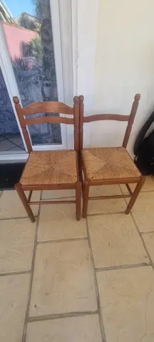 chaises en bois