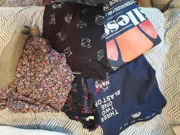 Lot printemps été femme, t-shirt, blouses, jupe