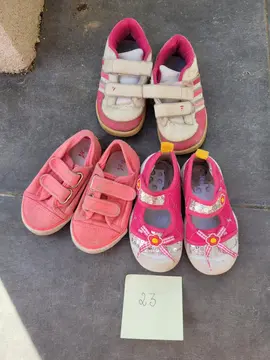 Lot chaussures taille 23