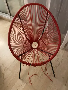 Fauteuils avec cordes cassées