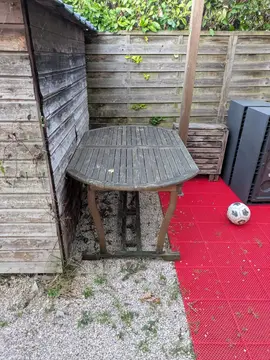 Table de jardin et 6 chaises