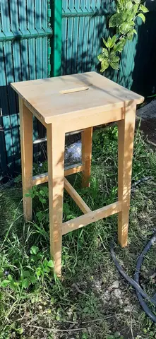 Tabouret haut Ikéa pin