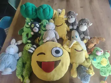 lot de doudous pour enfant