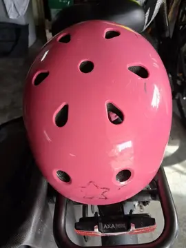 casque vélo ou roller ou patinette