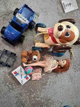 lot de jouets variés