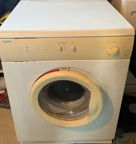 sèche linge , canapé cuir