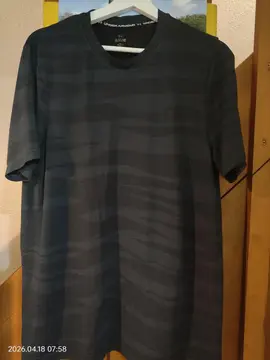 t shirt homme plutôt XL