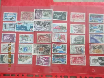 30 timbres oblitérés France - années 60-70