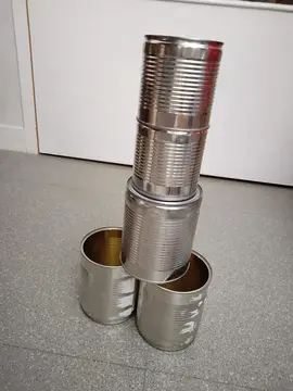 Boites de conserves vides