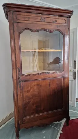 Armoire vitrée ancienne