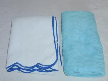 2 grandes serviettes de bain