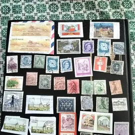 donne timbres collection étrangers 1lot par envoie n77