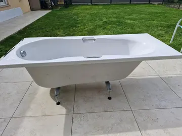 baignoire avec bac de douche