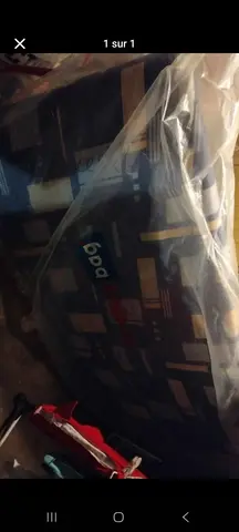 matelas 90x200 tres bonne etat protege