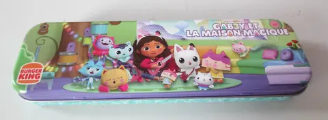 PETITE BOITE METAL POUR METTRE CRAYONS OU AUTRE POUR ENFANT