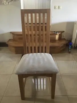 6 chaises avec dossier haut en bois et assise tissu