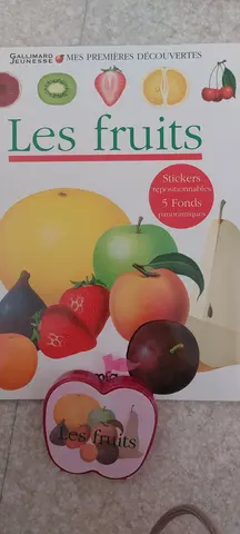 livres enfant avec sticker fruits
