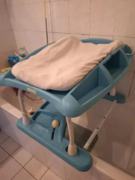 Table à langer de baignoire