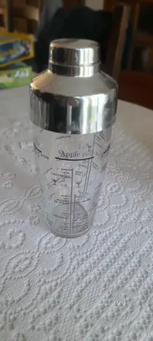 shaker cocktail
