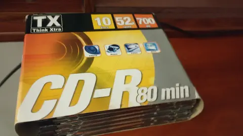 8 DVD-R