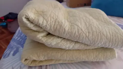 Deux couvre lits type bouti