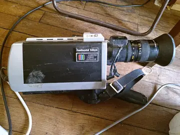 donne deux caméras : RCA et Continental Edison