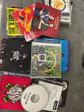 lot d'une trentaine de CD