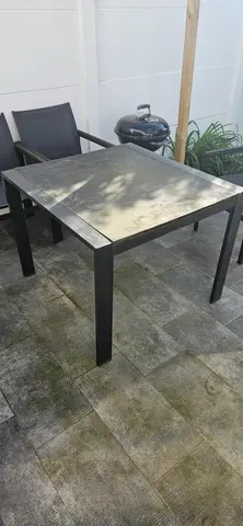 table de jardin 90×90