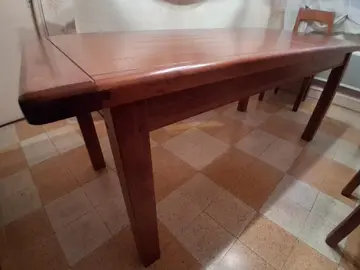 urgent table en bois 6/8 personnes