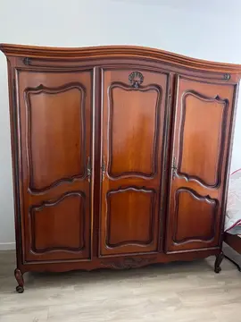Armoire en merisier demontable