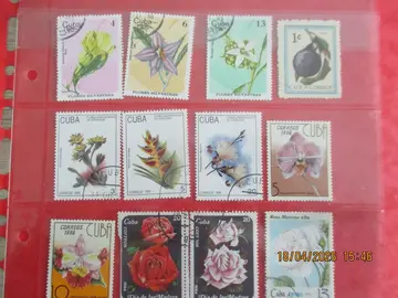 12 timbres oblitérés Cuba - thème Fleurs