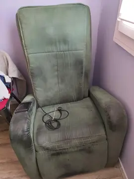 donne a Istres a récupérer fauteuil vert électrique fonction électrique très bon état fauteuil