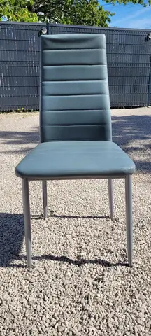 Lot de 4 chaises de cuisine ou salle à manger simili cuir