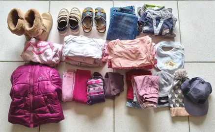 1 carton VETEMENTS ET CHAUSSURES ENFANT 3 mois à 3 ans
