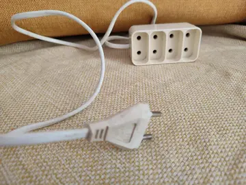 Rallonge électrique multiprise sans prise de terre