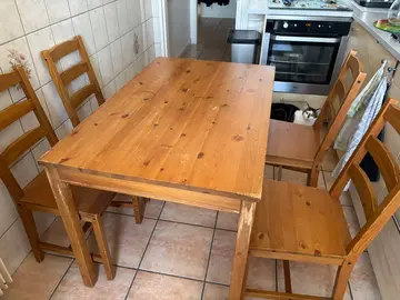 table et 4 chaises en bois ikea