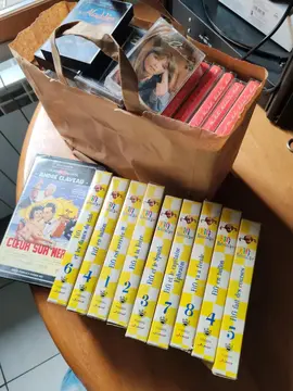 Lot de k7 vidéo et audio.