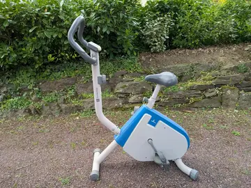 vélo d'appartement Domyos VM200