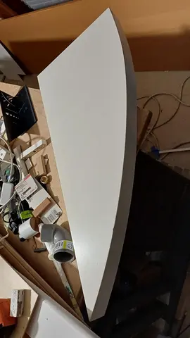 étagère d'angle, fixations invisibles