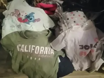 Vêtements fille 10 et 12 ans