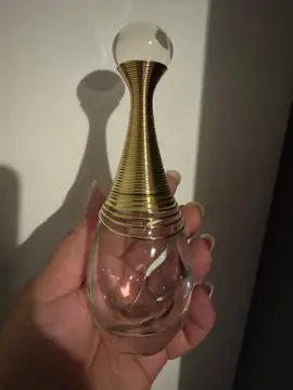 bouteille de parfum vide