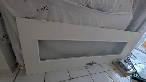 Porte vitrée Urgent